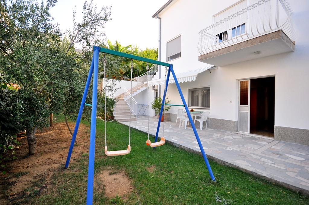 Apartments Ivan Duće Rom bilde