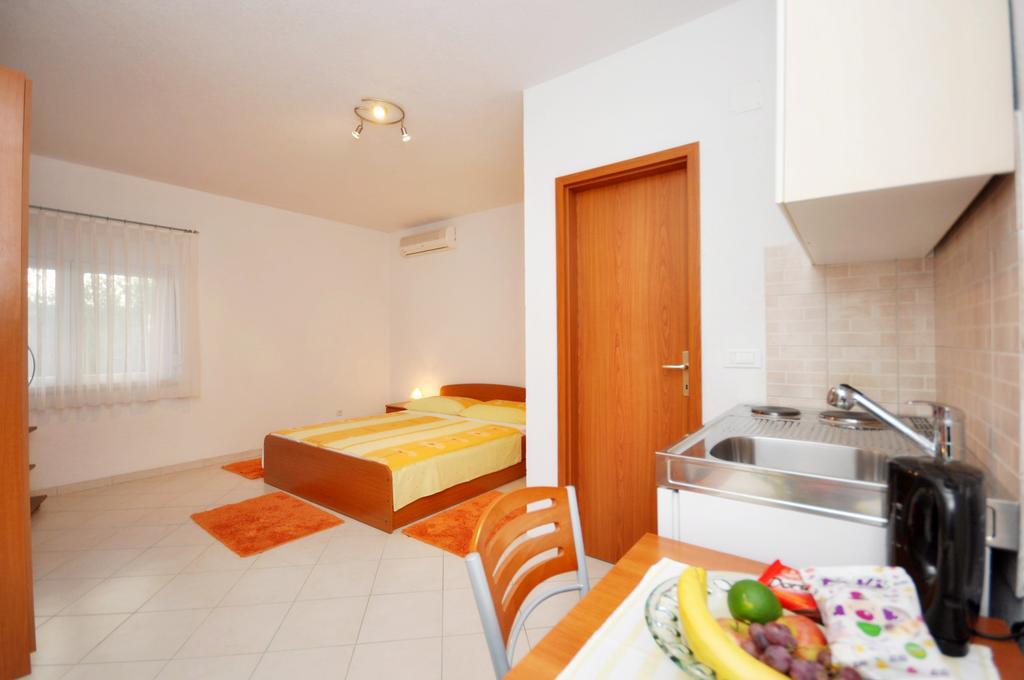 Apartments Ivan Duće Rom bilde