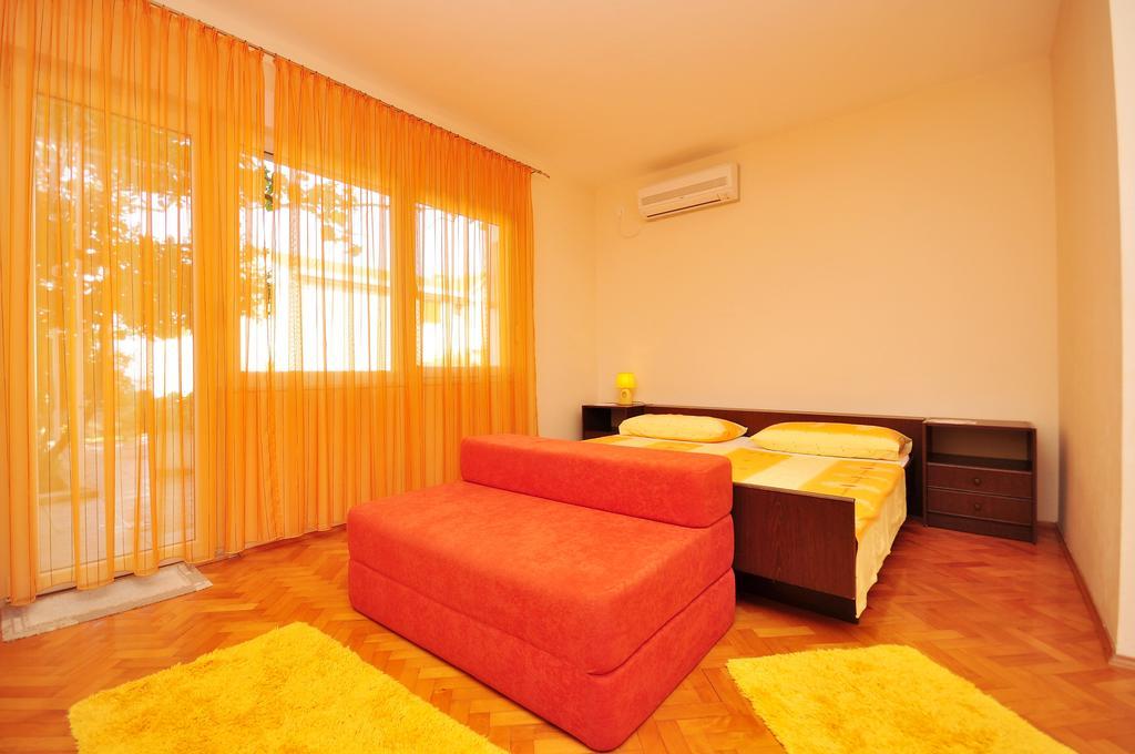 Apartments Ivan Duće Rom bilde