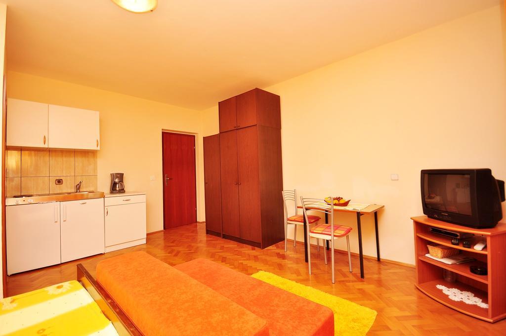 Apartments Ivan Duće Rom bilde