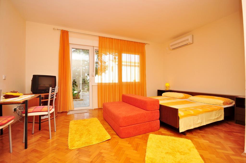 Apartments Ivan Duće Rom bilde