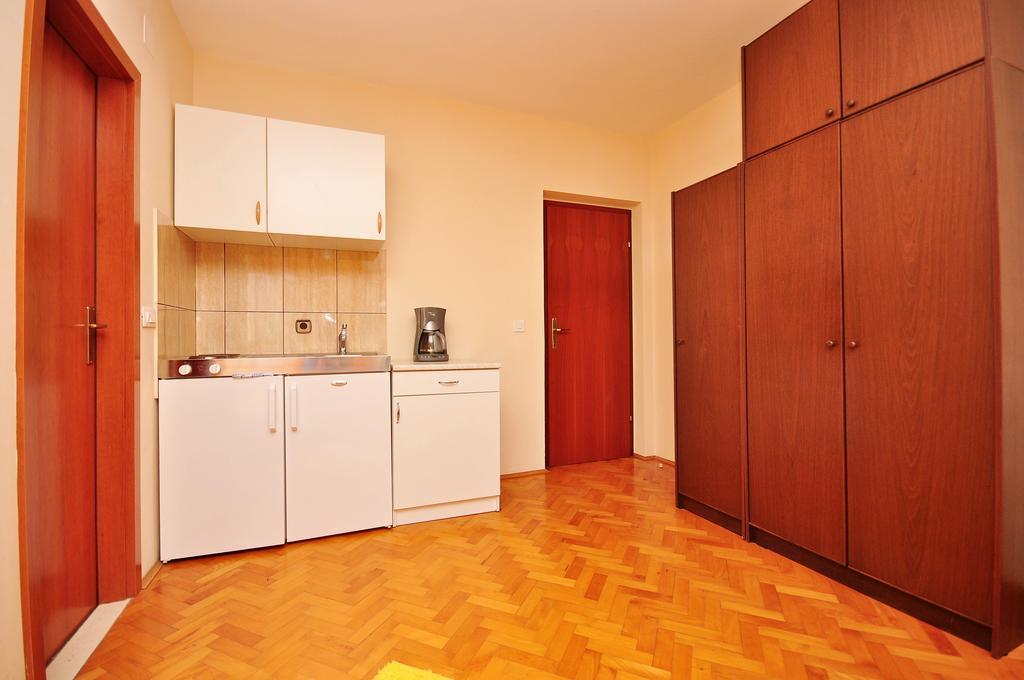 Apartments Ivan Duće Rom bilde