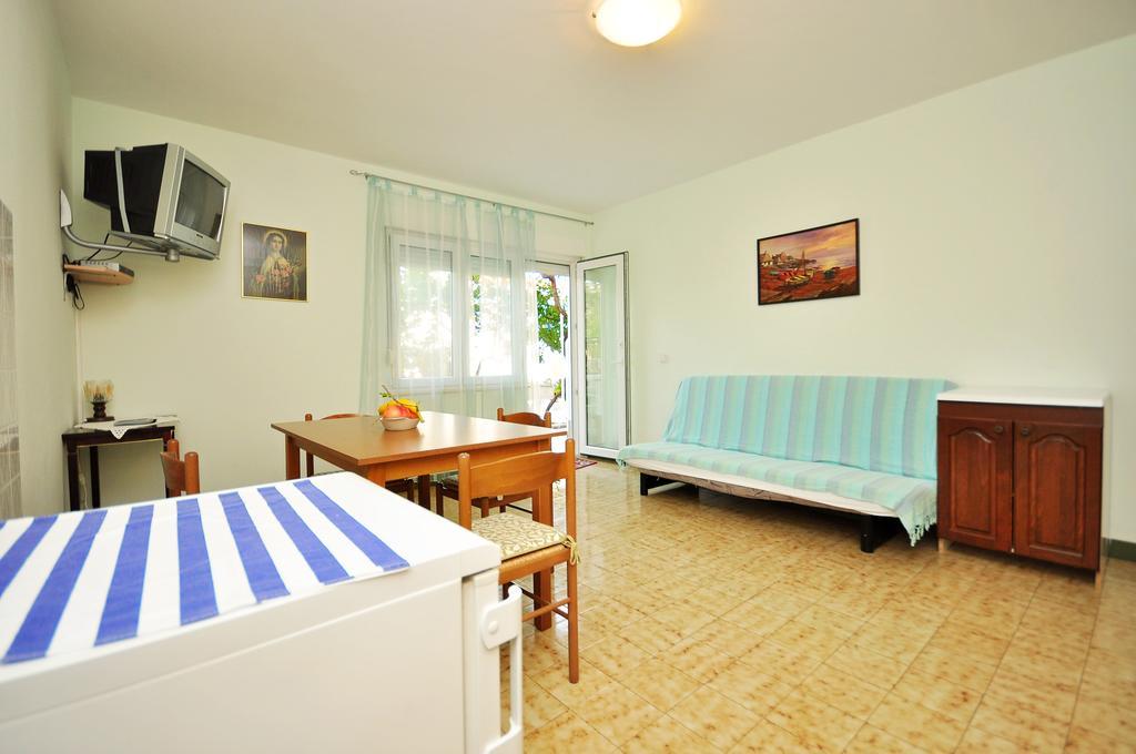 Apartments Ivan Duće Rom bilde